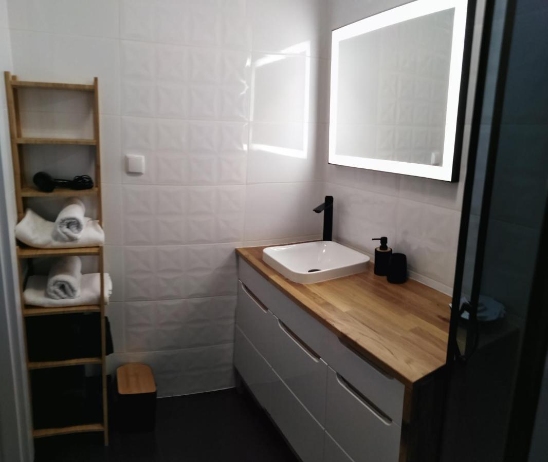 Apartament Joanna Sanok Exteriör bild